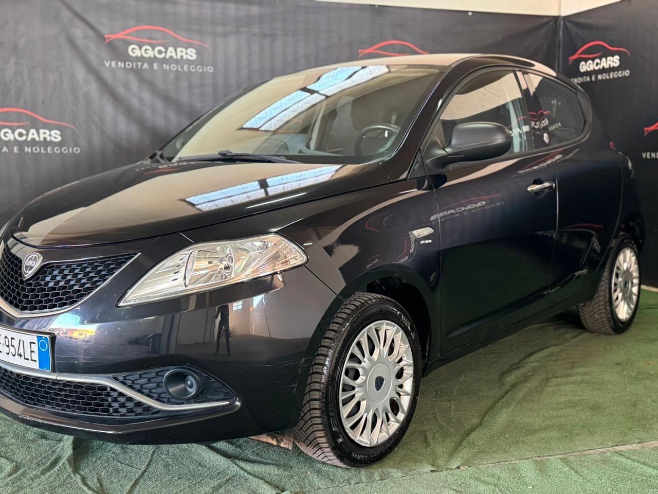 Lancia Ypsilon 1.2 69 CV 5 porte GPL Ecochic Gold