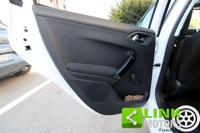 PEUGEOT 208 1° serie PureTech 82 Stop&Start 5 porte Signature