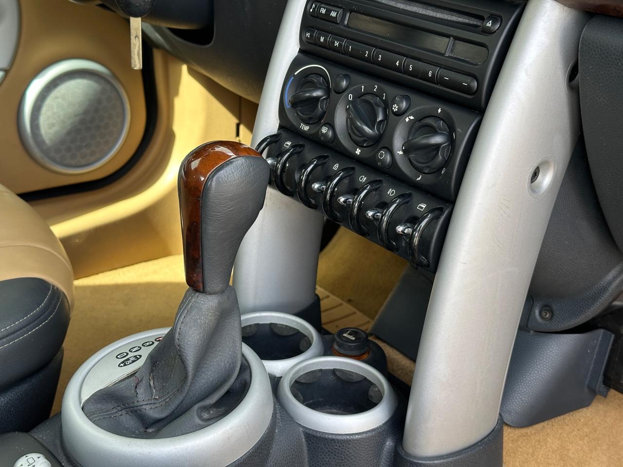 Mini 1.6 16V One de luxe Automatica Neopatentati