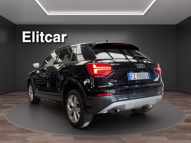 AUDI Q2 30 TDI Business