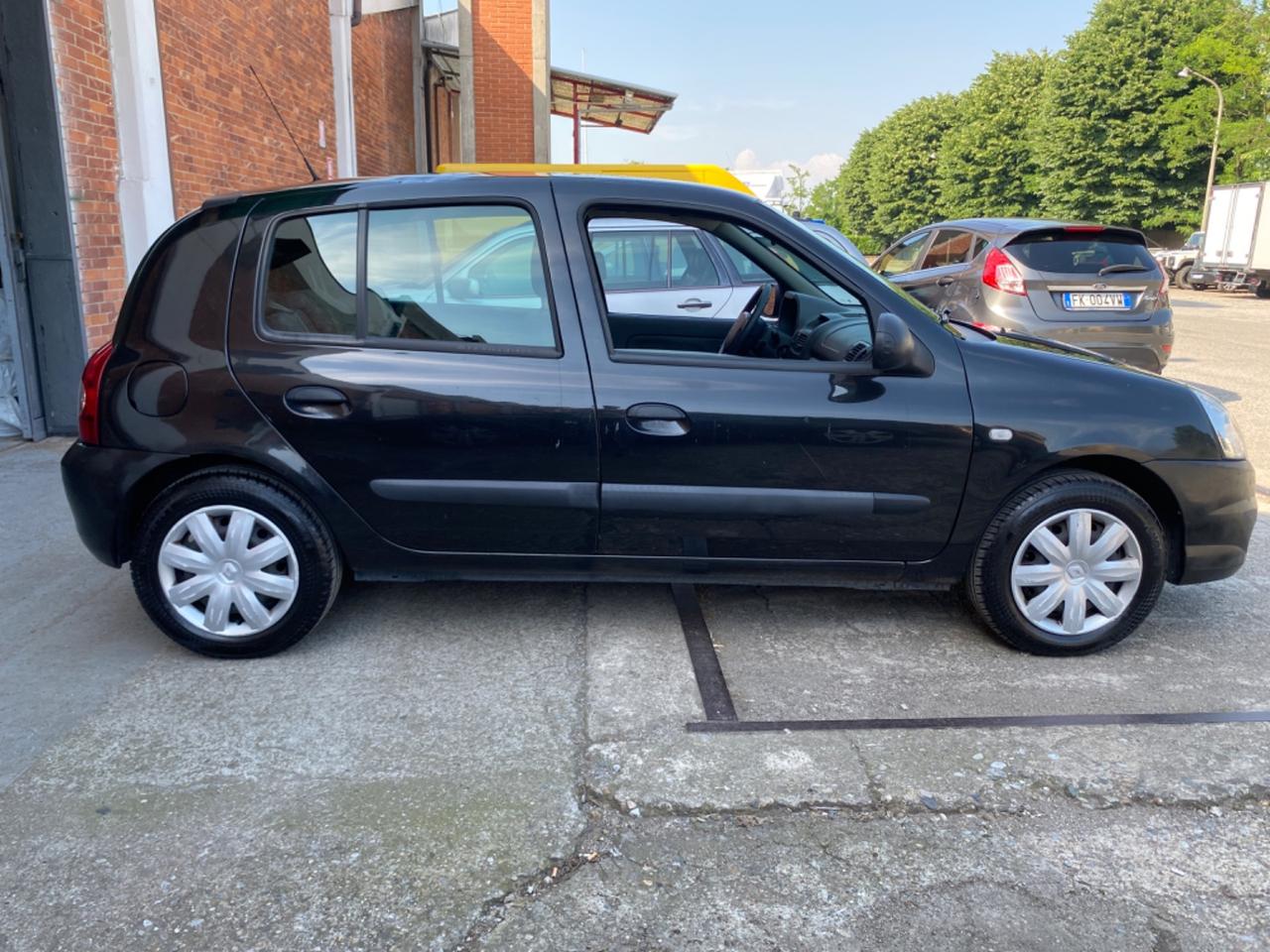 Renault Clio Storia 1.2 5 porte GPL Confort