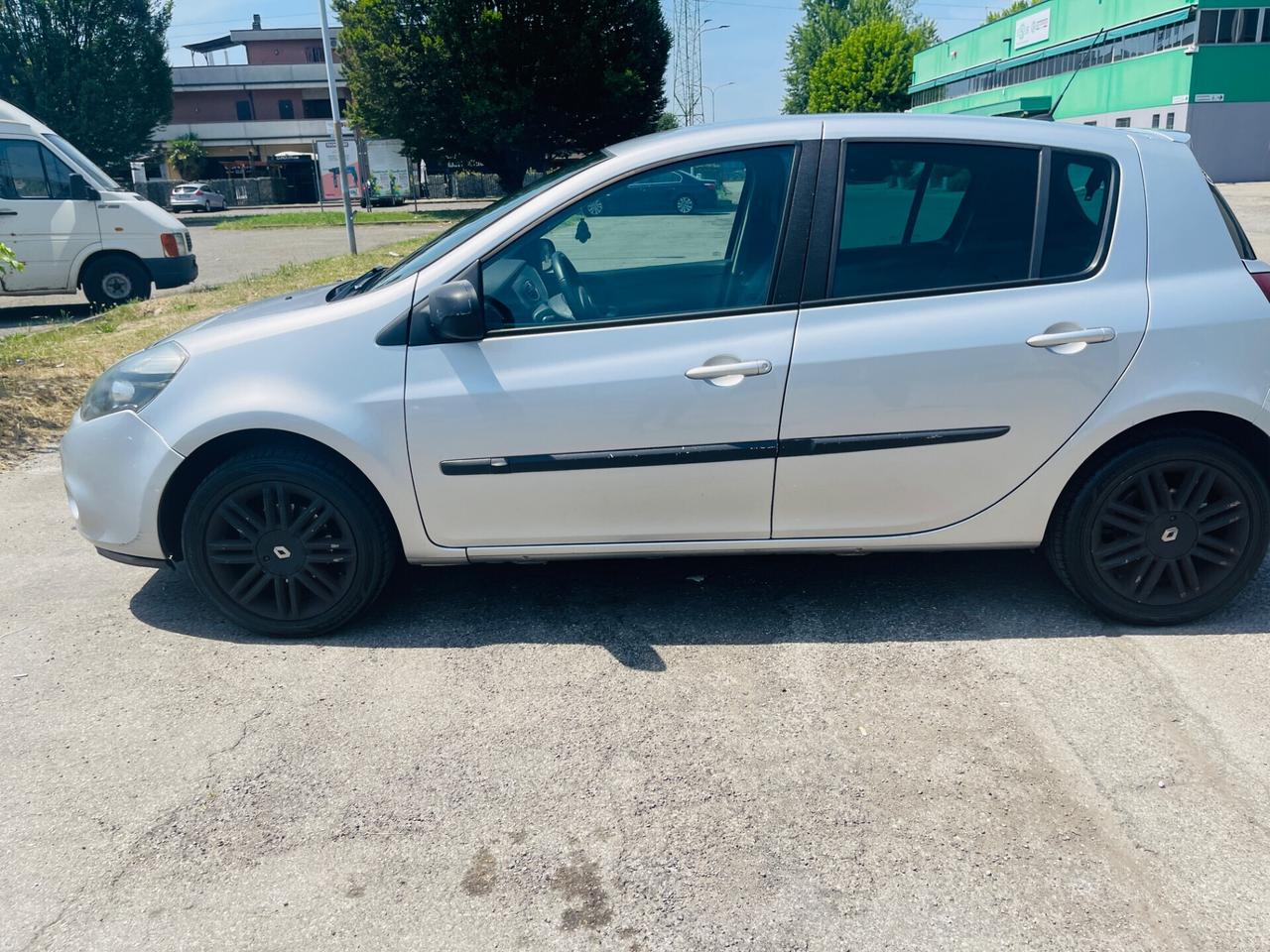 Renault Clio 1.2 16V 5 porte Dynamique
