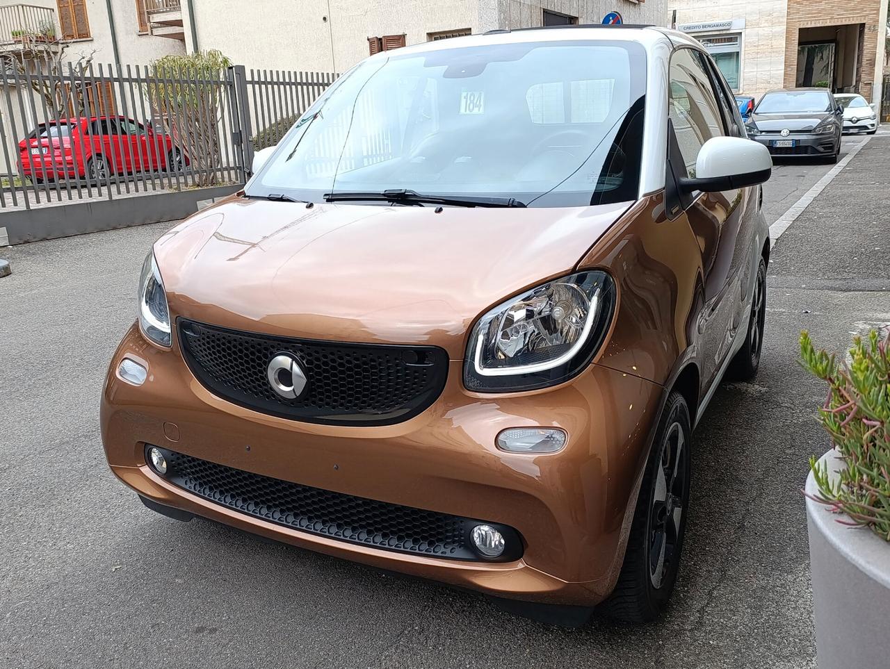 Smart ForTwo 90 0.9 Turbo aut. cabrio Passion navi telecamera