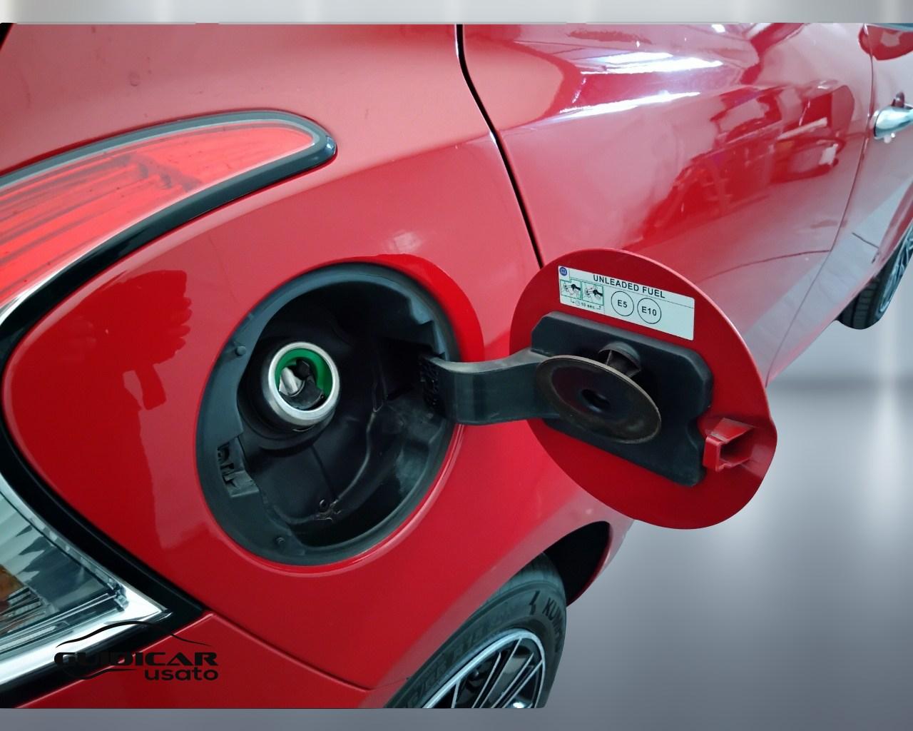 LANCIA Ypsilon III 2021 - Ypsilon 1.0 firefly hybrid Gold s&s 70cv