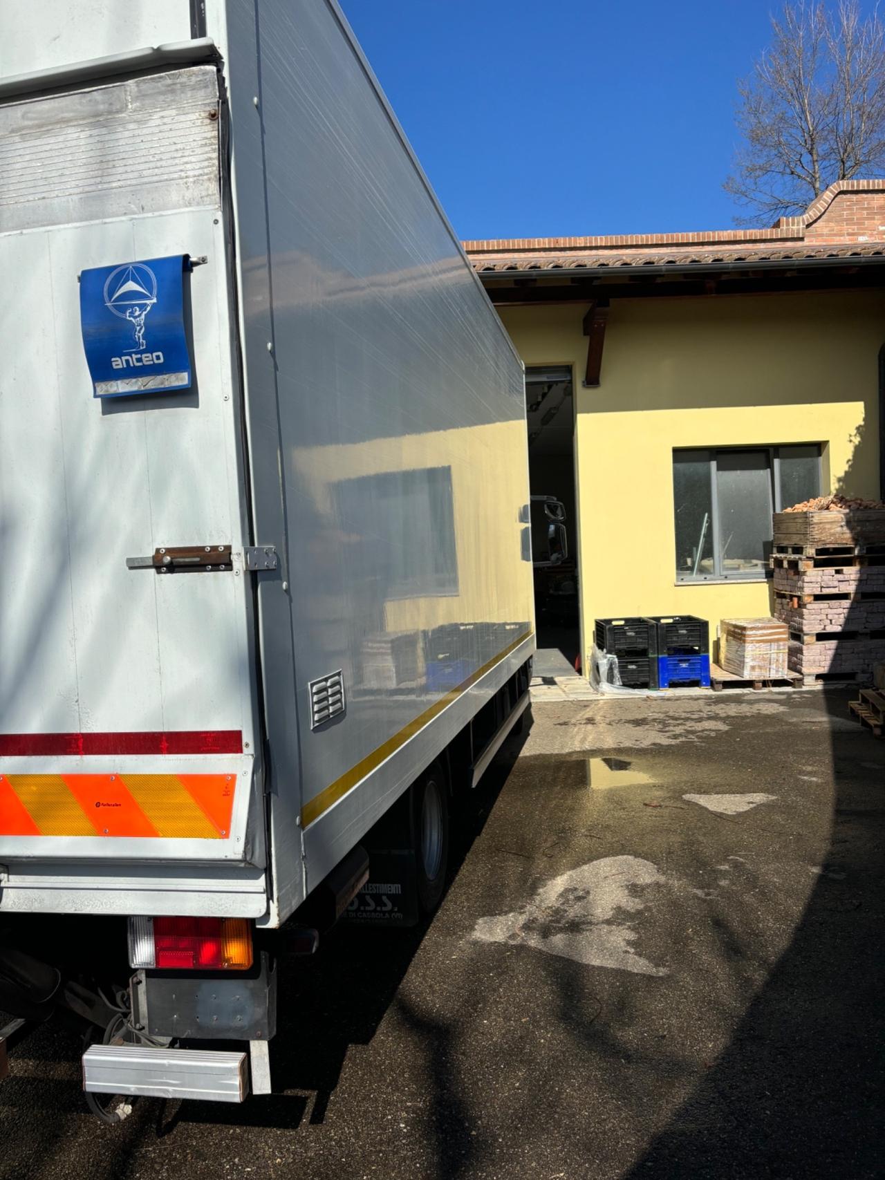 Iveco euro cargo 75e16 175000km