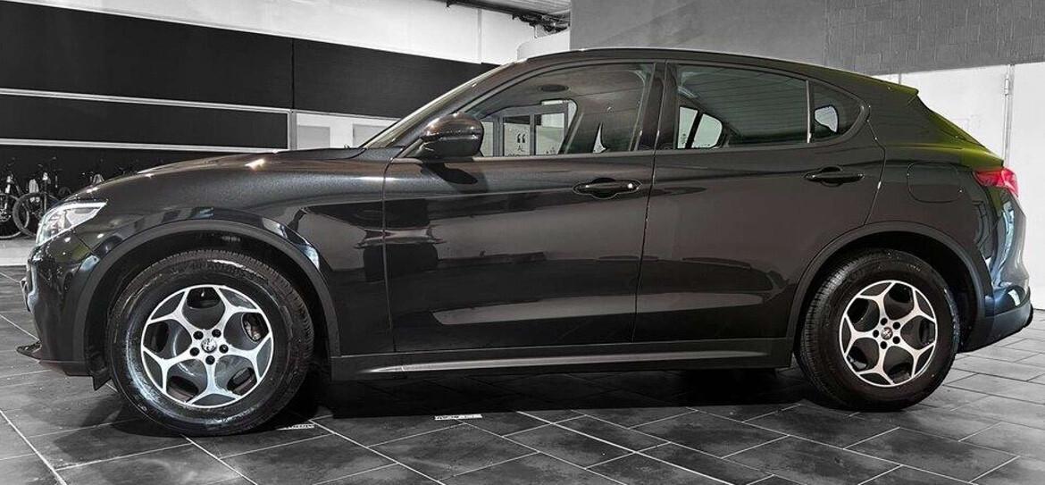 Alfa Romeo Stelvio 2.2 Turbodiesel 190 CV AT8 RWD Business