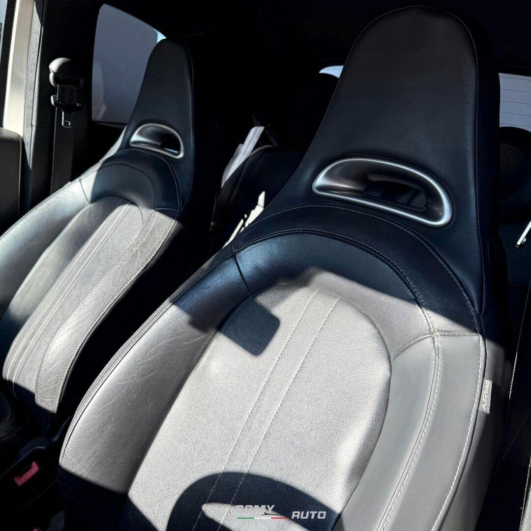 Abarth 500 C 1.4 Turbo T-Jet MTA Bicolore