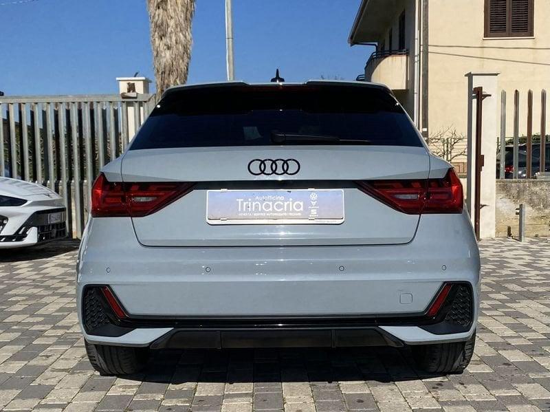 Audi A1 SPB S Line interno ed esterno 1.0 TFSI 110cv s-tronic 30