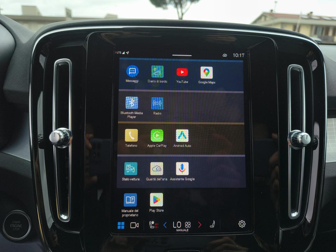 Volvo XC40 2.0 AWD automatico Plus Dark *PREZZO REALE*