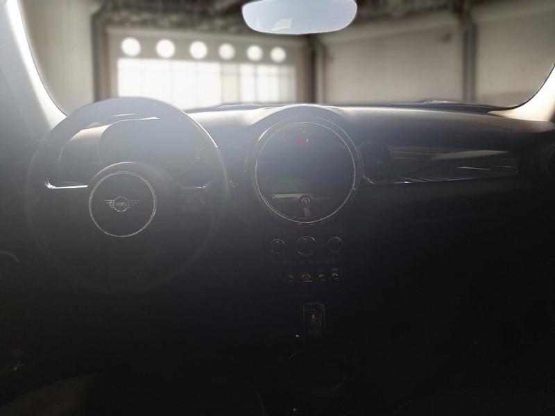 MINI COOPER ESSENTIAL AUTO 5 PORTE BERLINA