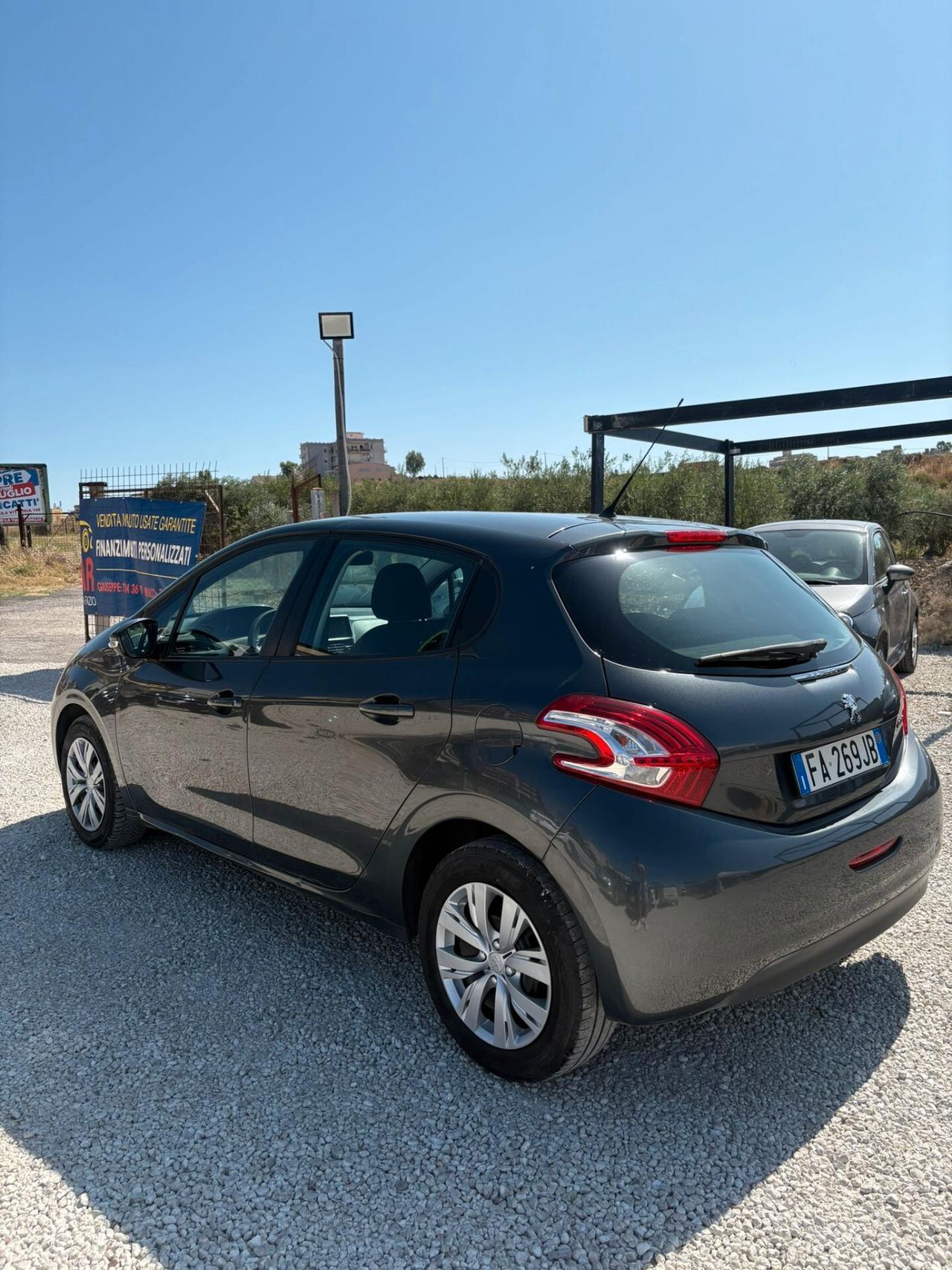 Peugeot 208 1.4 HDi 68 CV 5 porte Access