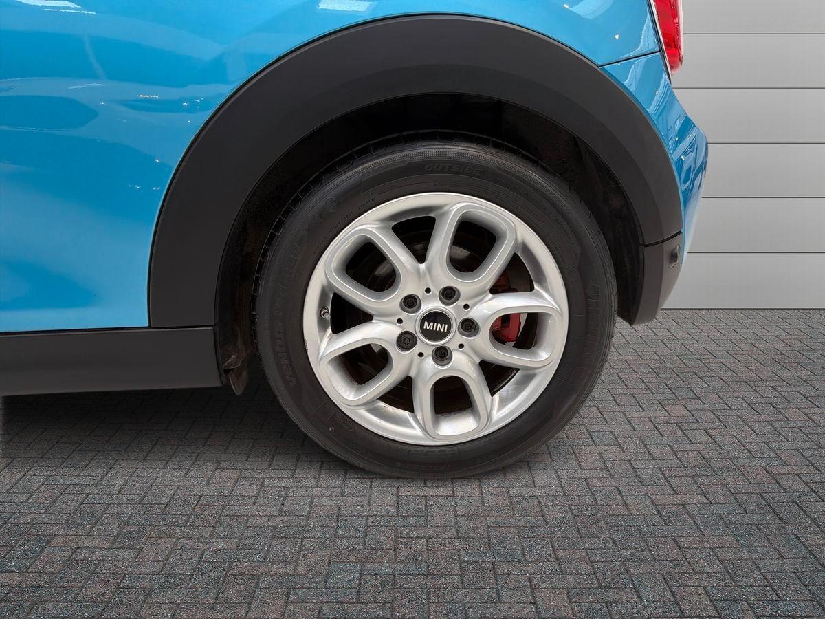 MINI Mini IV F55-F56 2014 - Mini 1.5 Cooper D 3p auto