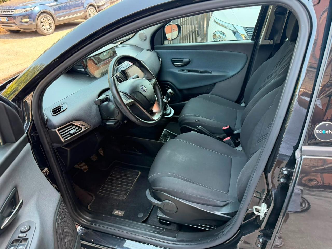 Lancia Ypsilon 1.0 FireFly 5 porte S&S Hybrid Ecochic Gold
