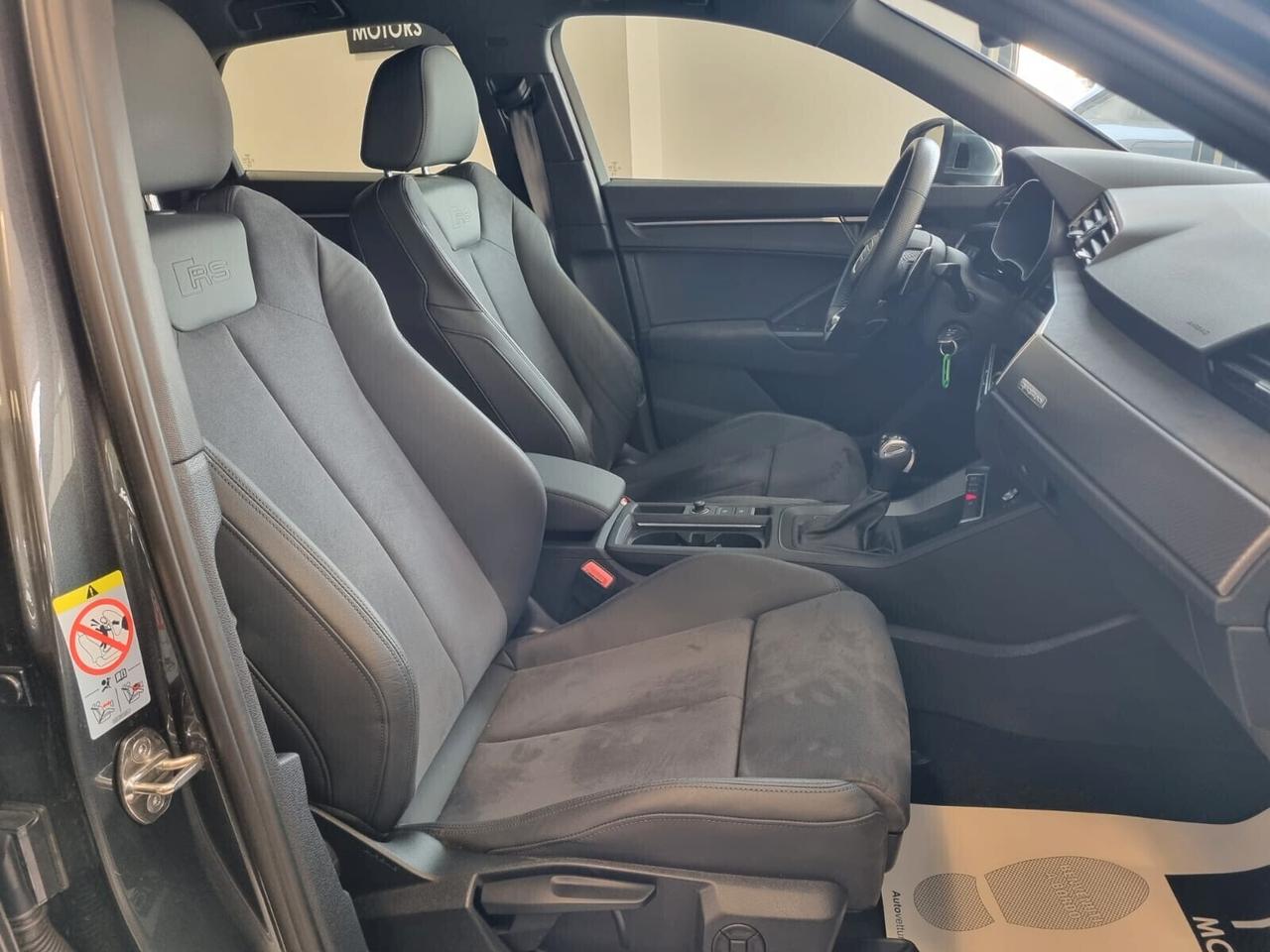 Audi Q3 RS Q3 SPB rsq3 Identity Black