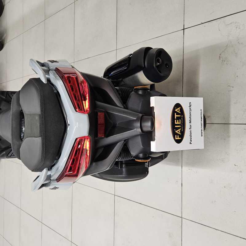 Yamaha X-Max 300 Tech Max - 2025