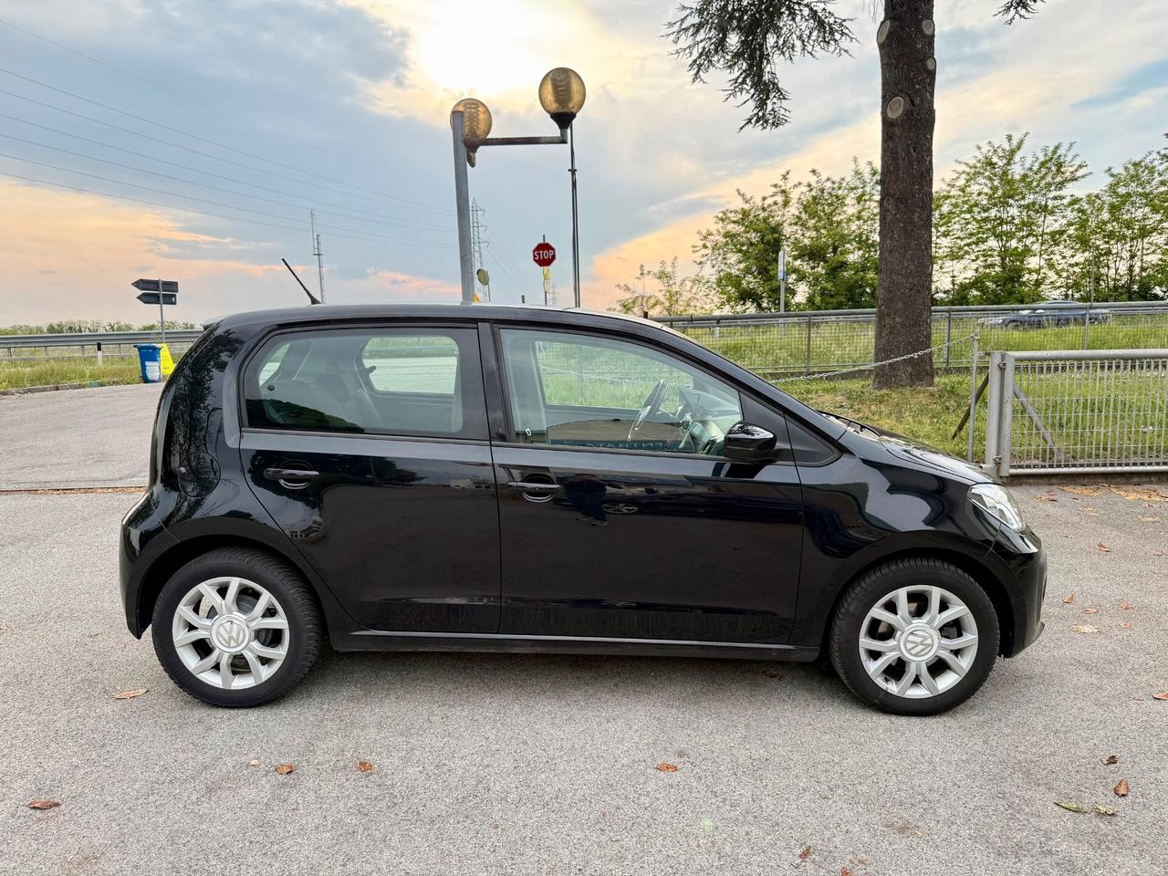 Volkswagen up! 5p 1.0 60cv ADATTA A NEO PATENTATI