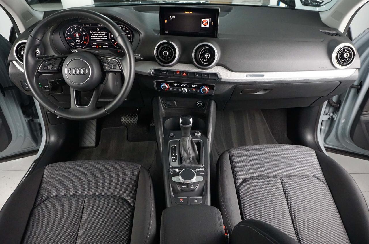 Audi Q2 35 TFSI S tronic S line Identity Black