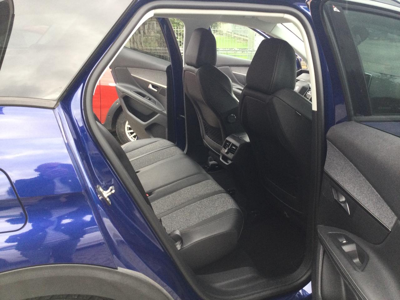 Peugeot 3008 BlueHDi 130 S&S EAT8 Allure