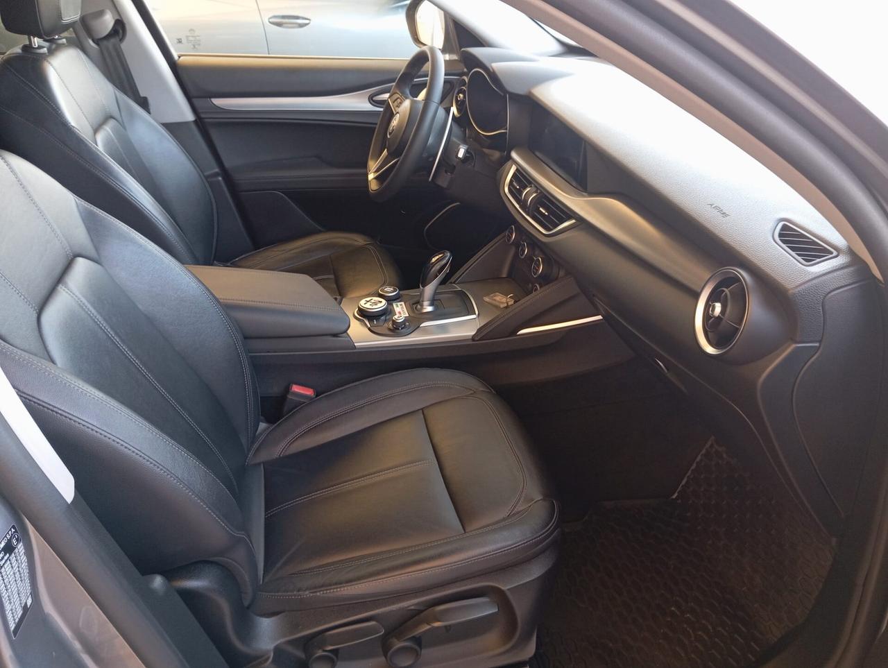 Alfa Romeo Stelvio 2.2 Turbodiesel 210 CV AT8 Q4 Veloce