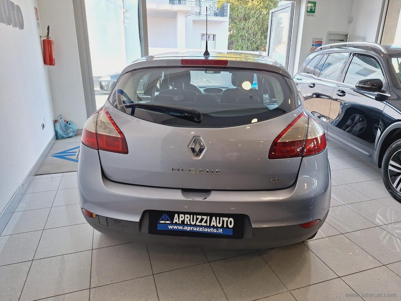 RENAULT Mégane 1.5 dCi 110 CV Dynamique