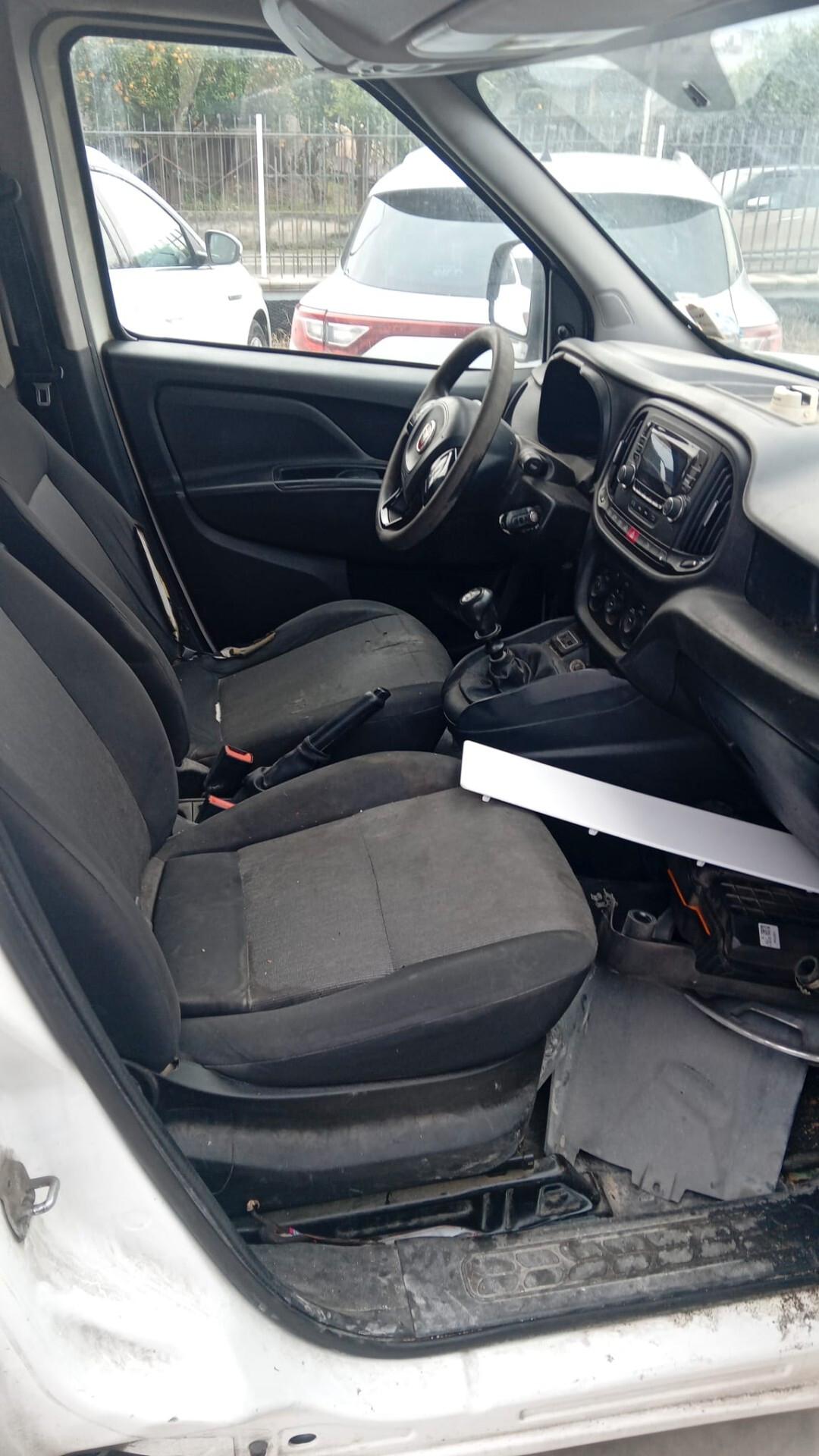 Fiat Doblo Doblò 1.4 T-Jet Natural Power PL-TN Cargo Maxi Lamierato motore rotto!