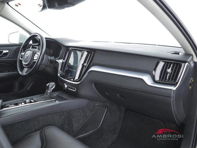 VOLVO V60 Cross Country D4 AWD Geartronic Business Plus