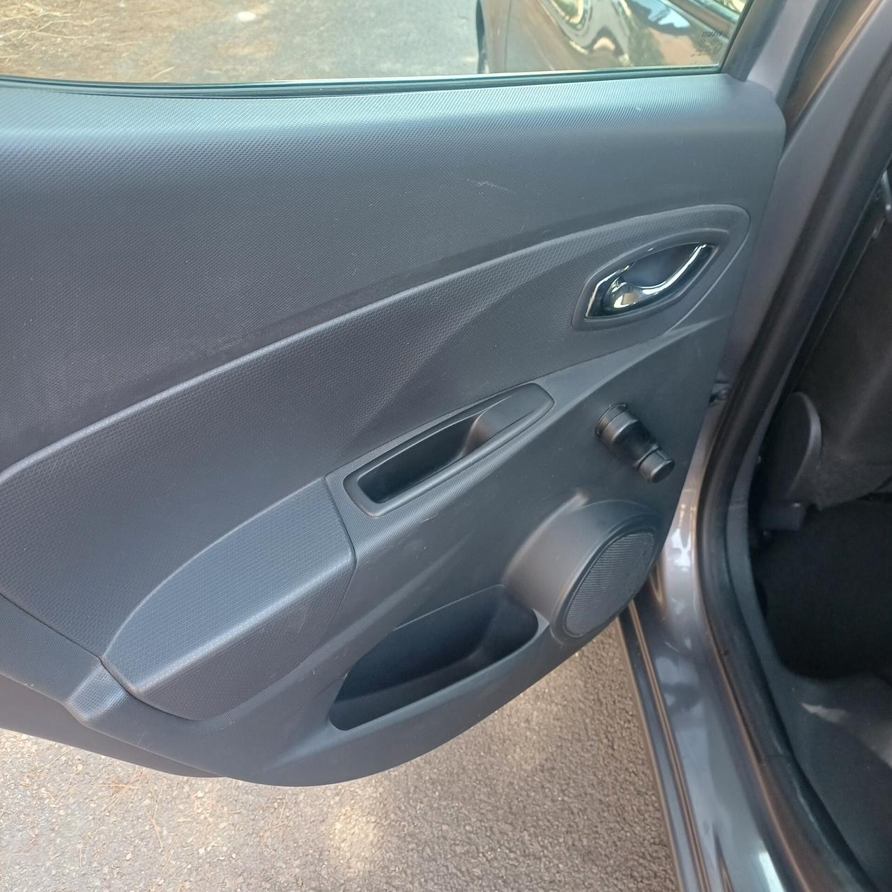 Renault Clio 1.5 dCi 8V 90CV Start&Stop 83gr 5 porte EcoBusiness