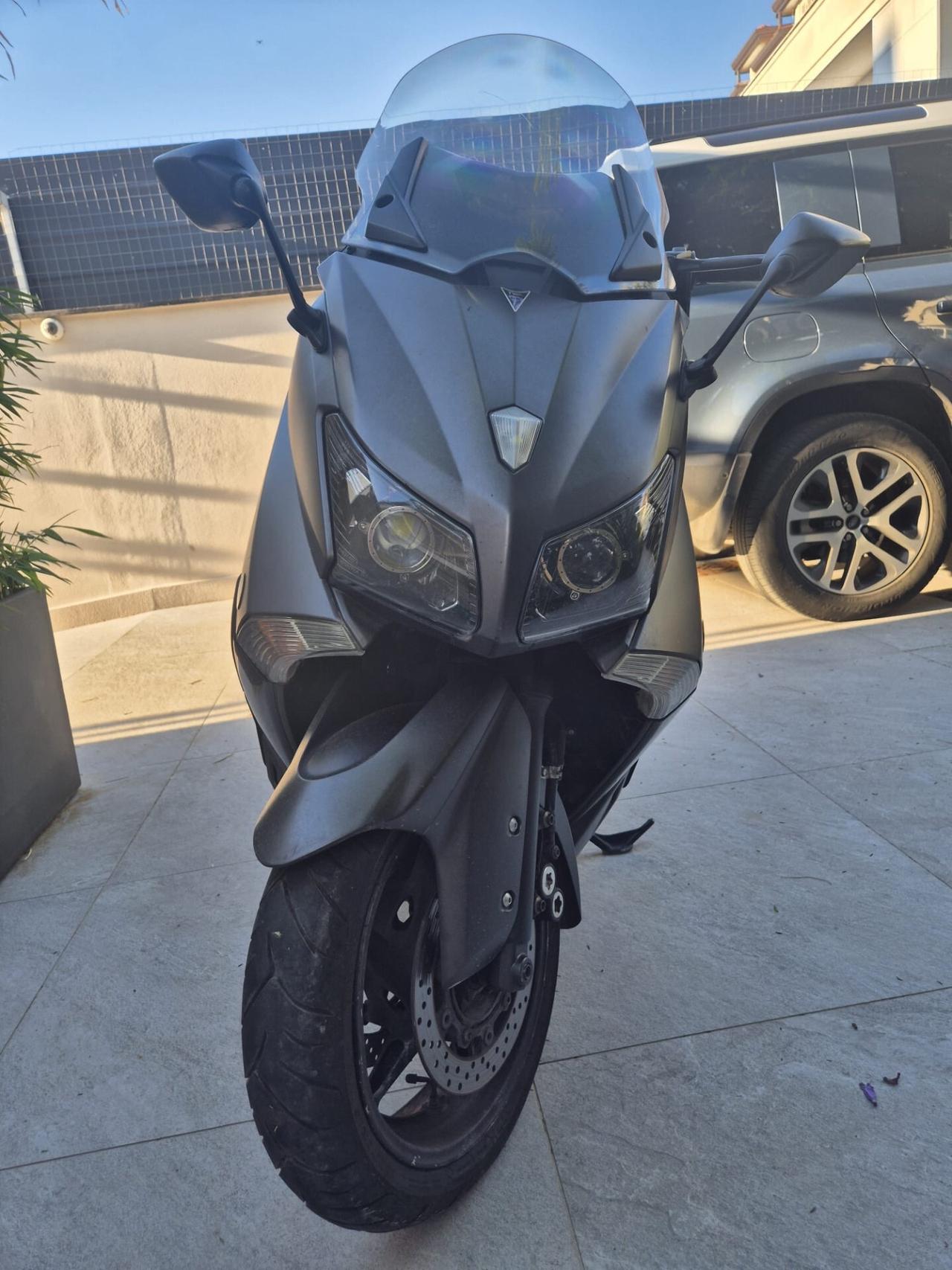 Yamaha TMAX 530
