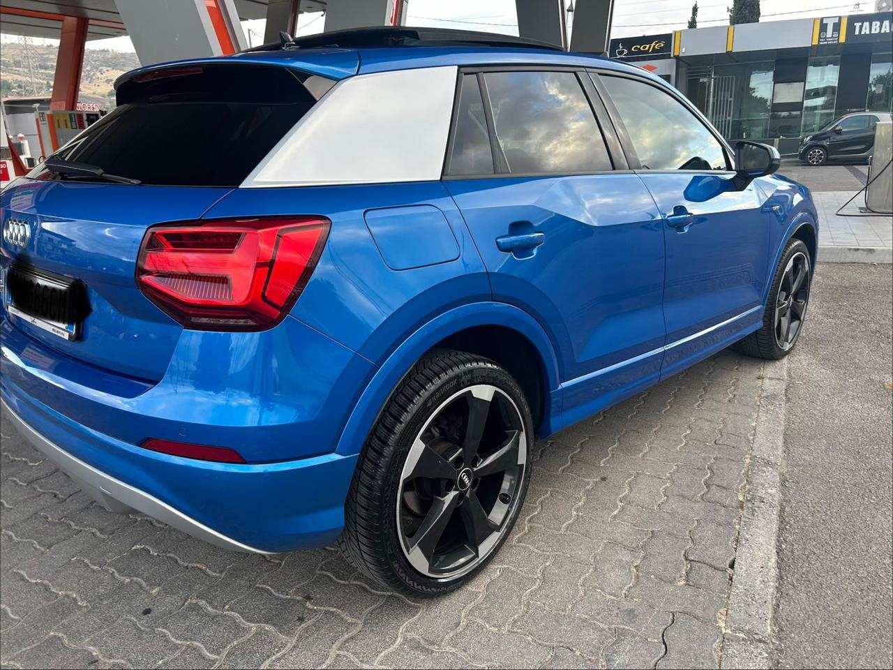 Audi Q2 30 TDI S line Edition tetto