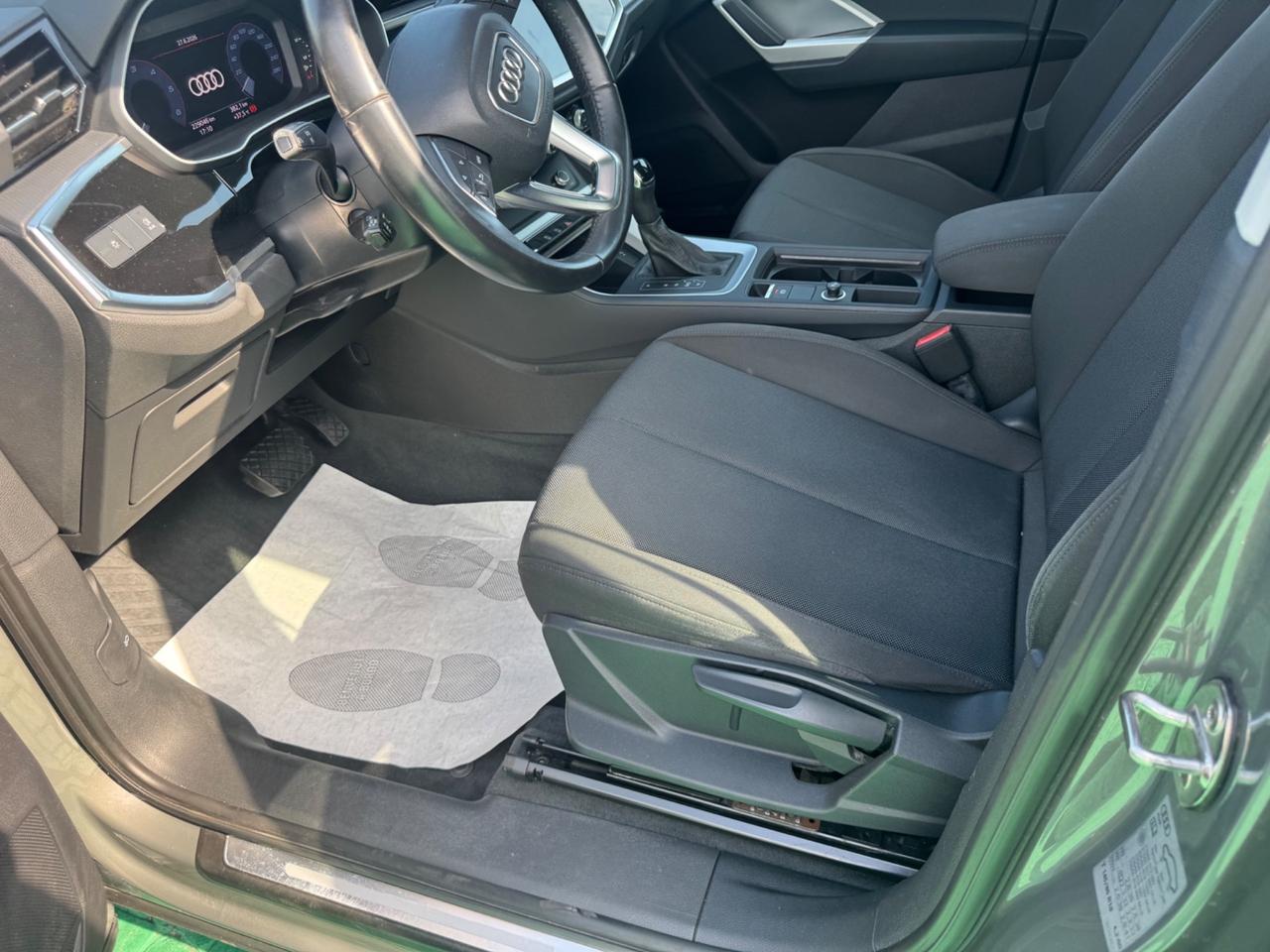 Audi Q3 2.0 TDI 150 CV S tronic line Edition