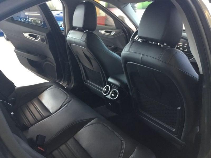 Alfa Romeo Giulia 2.2 Turbo AT8 210CV AWD Q4 Veloce my19