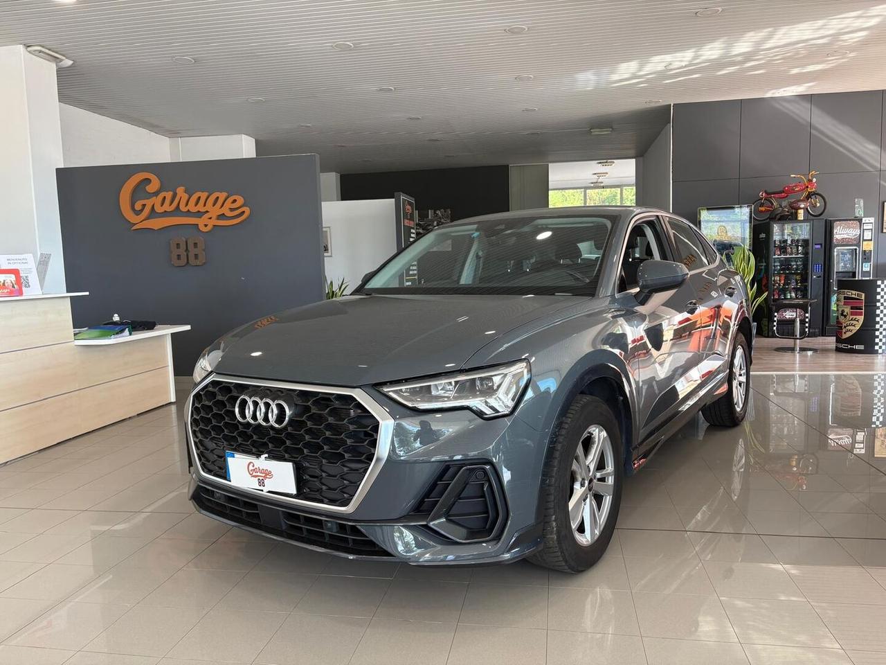 Audi Q3 Sportback 35 2.0 tdi s-tronic