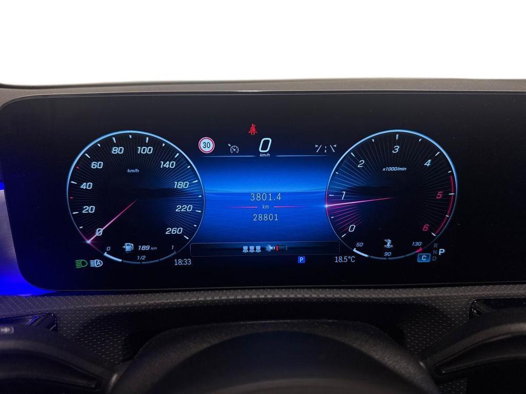 Mercedes Classe A 180 180 D Premium Plus AMG Line 8G-DCT