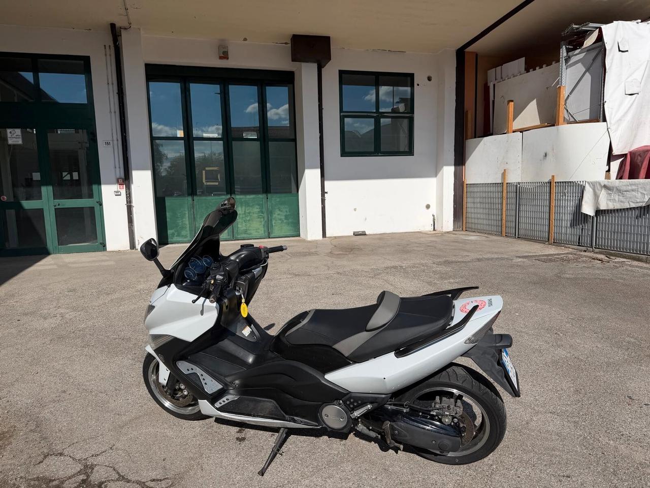 Yamaha TMAX White