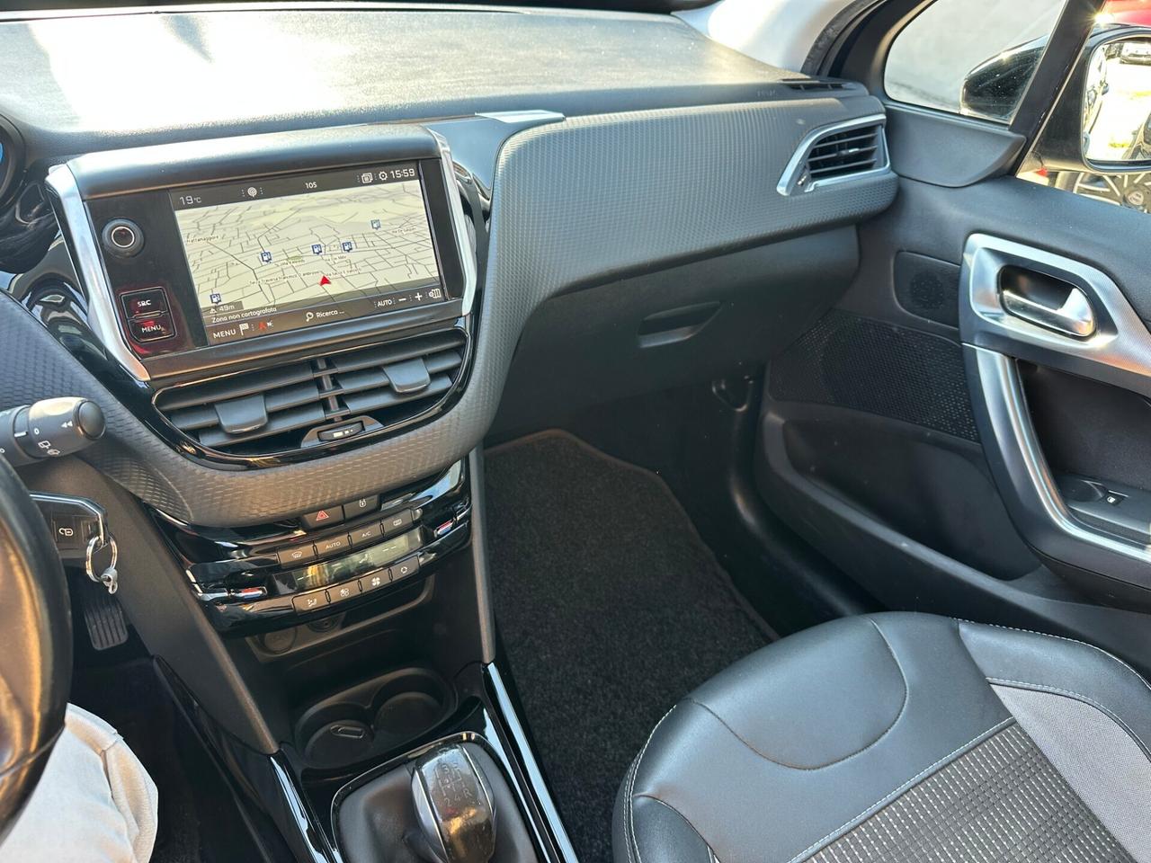 Peugeot 2008 1.2 Benzina 110 Cv Allure 2017 Km 120