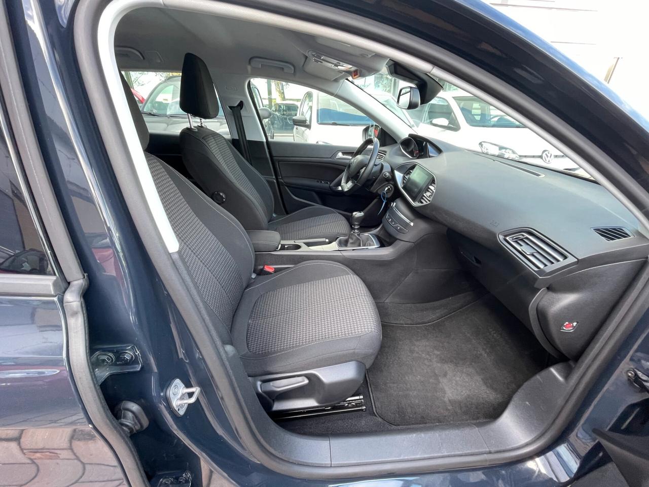 Peugeot 308 BlueHDi 100 S&S SW Active