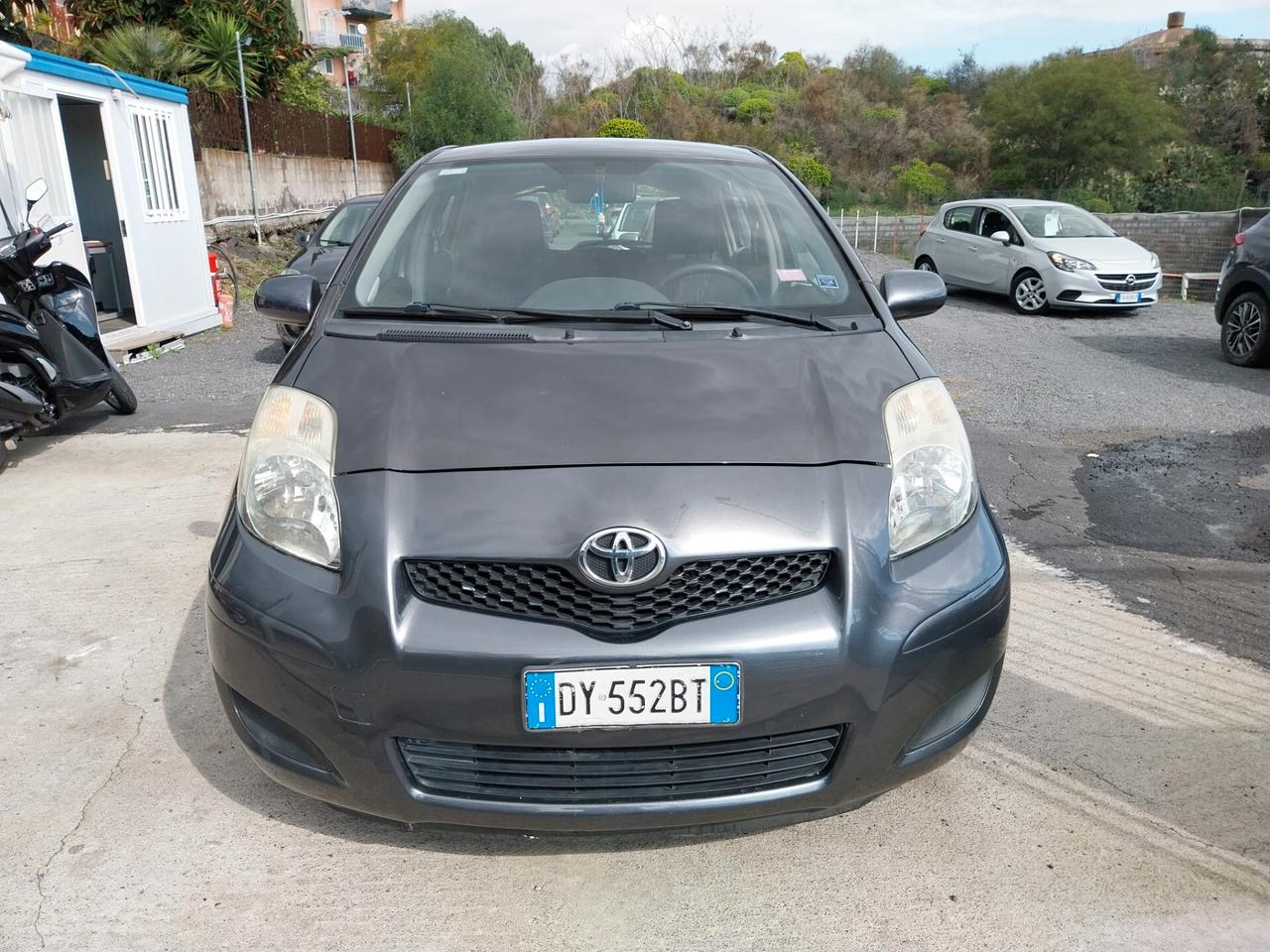 TOYOTA YARIS 1.0 BENZINA 110.000 KM UNICOPROPRIETA