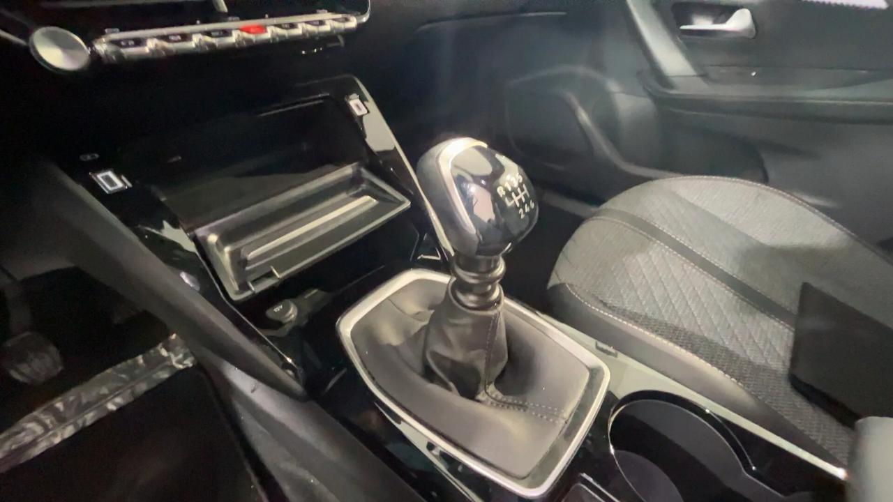 Peugeot 2008 PureTech 100 S&S Allure