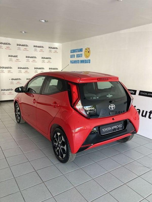 Toyota Aygo Connect 1.0 VVT-i 72 CV 5 porte x-play