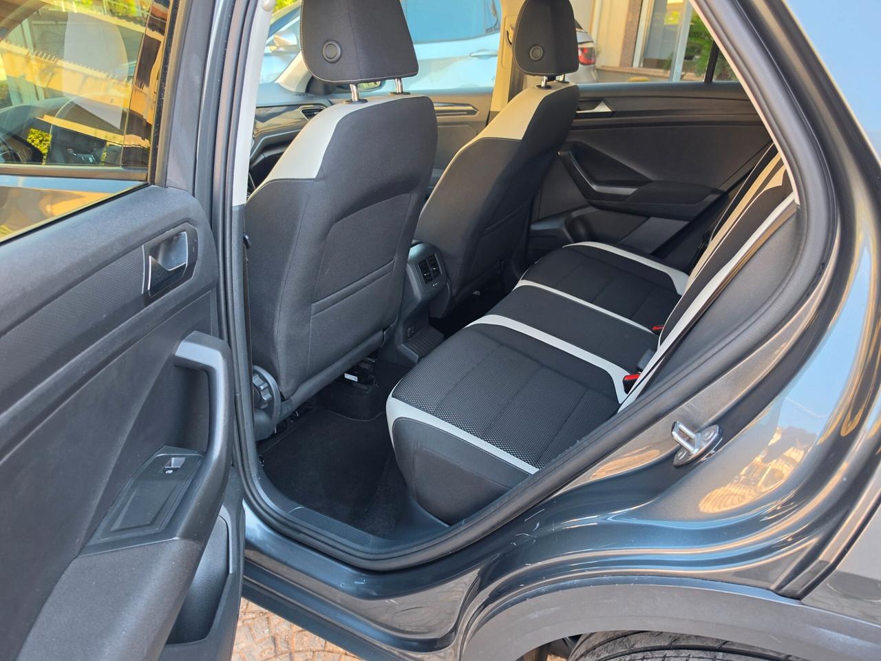 Volkswagen T-Roc 1.6 TDI SCR Advanced BlueMotion Technology
