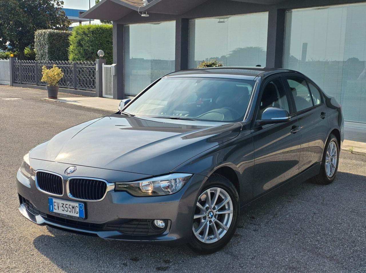 Bmw 318d 2014 automatico berlina