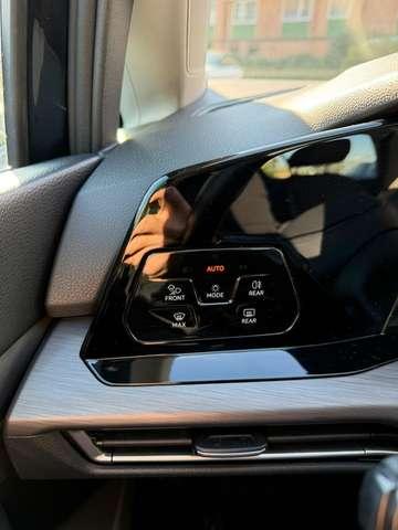 Volkswagen Golf Golf VIII 2020 1.5 tgi Style 130cv dsg