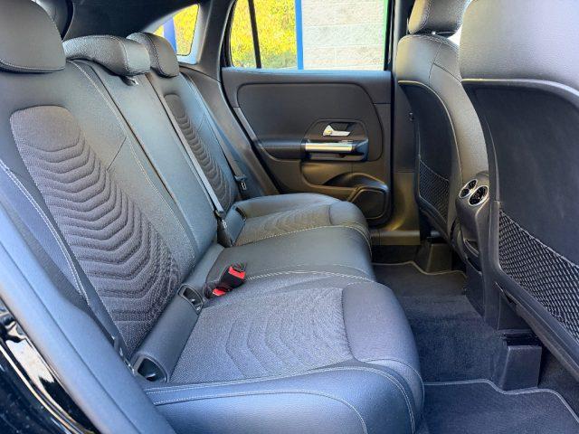 MERCEDES-BENZ GLA 180 136CV SPORT AUTOMATIC KM-49.000 TAGLAINDATI!