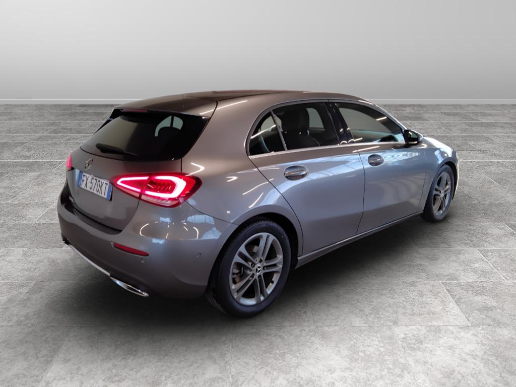 Mercedes-Benz Classe A - W177 2018 - A 180 d Sport auto