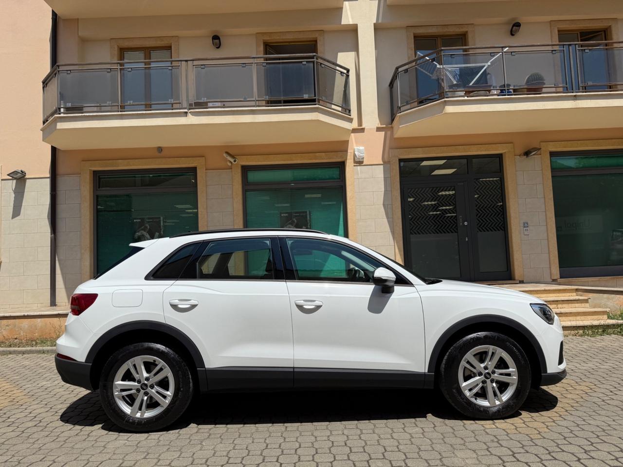 Audi Q3 35 TDI Business Advanced