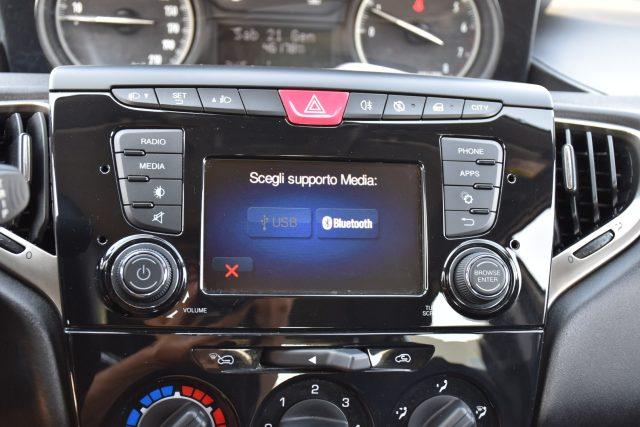 LANCIA Ypsilon 1.2 69 CV 5 porte S&S Gold