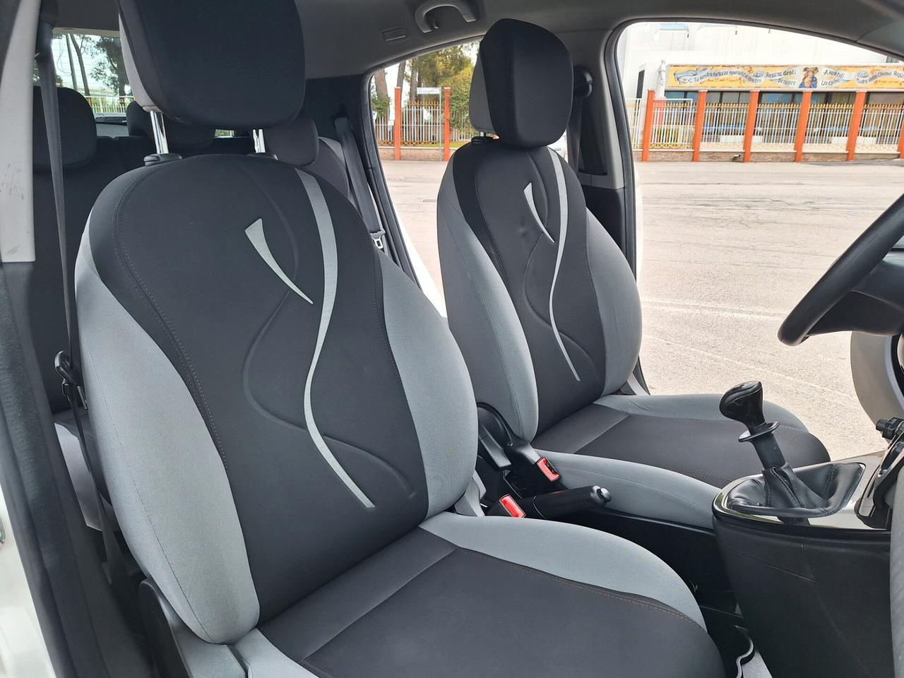 Lancia Ypsilon 1.2 69 CV 5 porte Silver PERFETTA