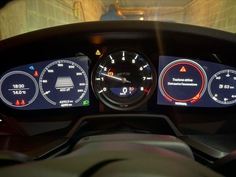 Porsche 911 911 Carrera 4 GTS