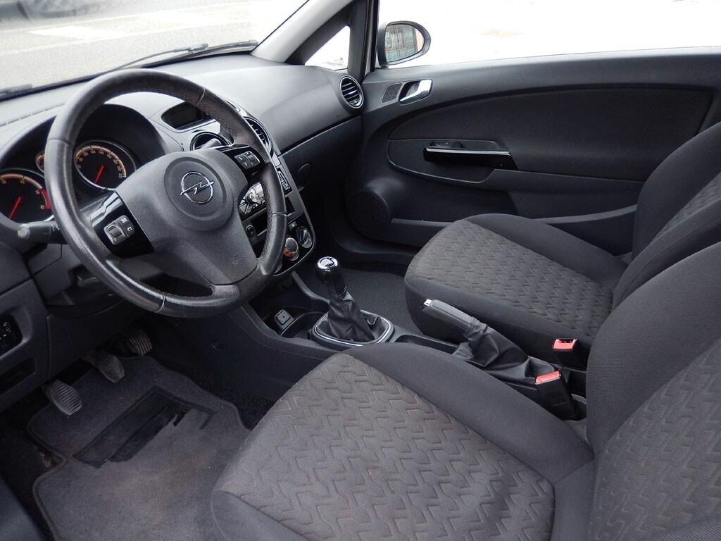 OPEL CORSA D 1.2 impianto GPL - UNIPROPRIETARIO