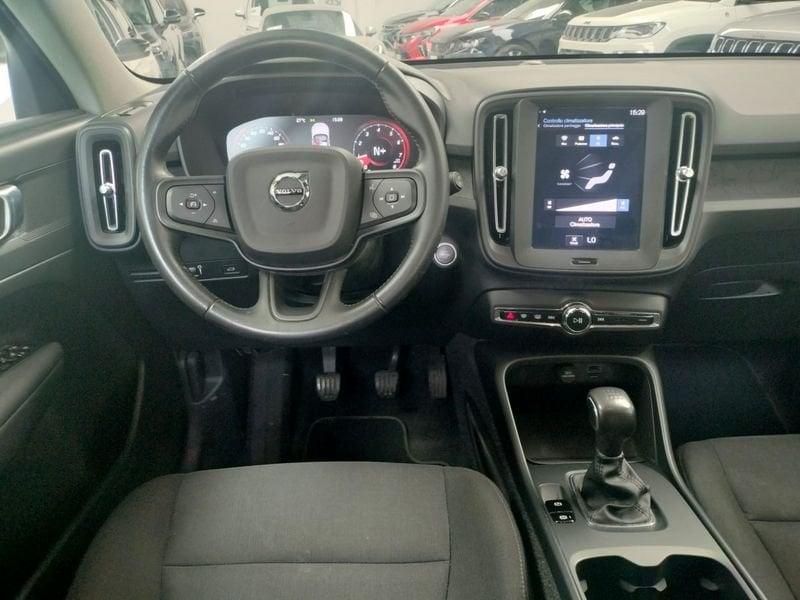 Volvo XC40 T2 Momentum Core